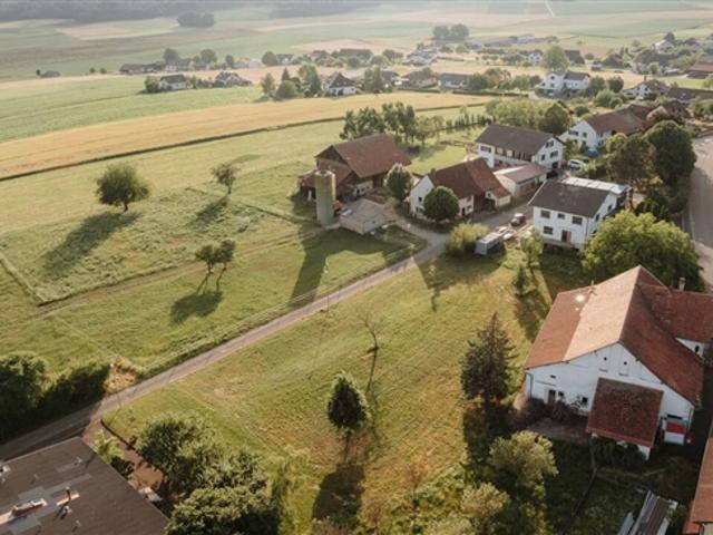 Zum Verkauf steht ein Grundstück von 1440 m² für Neubauten in Bure