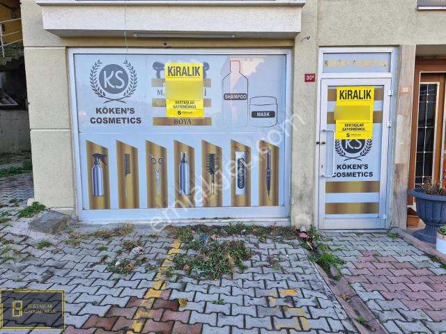 Zümrütevlerde mutfak,wc,ticari Yanaşır,düz Giriş Dükkan & Depo