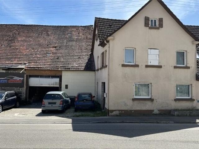Zugreifen Top Preis Modernisiertes Einfamilienhaus mit 6 Zimmern und Werkstatt