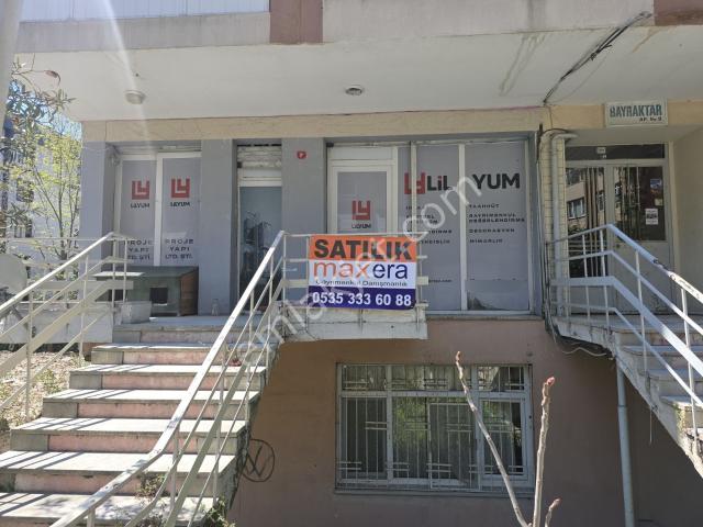 Zuhuratbaba'da Yüksek Giriş 35 M2 Wc, Mutfaklı,wcli Dükkan
