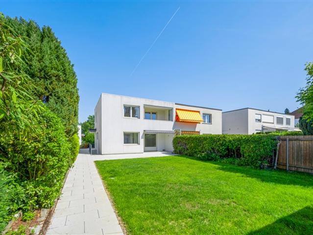 Zuhause auf dem Bruderholz Garten, Ruhe und Geborgenheit