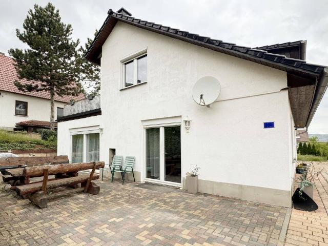 Viel Raum zum Leben Einfamilienhaus mit Herz und vermieteter Einliegerwohnung