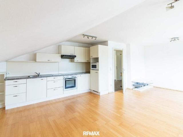 Zuhause unterm Dach – interessante Mietwohnung!