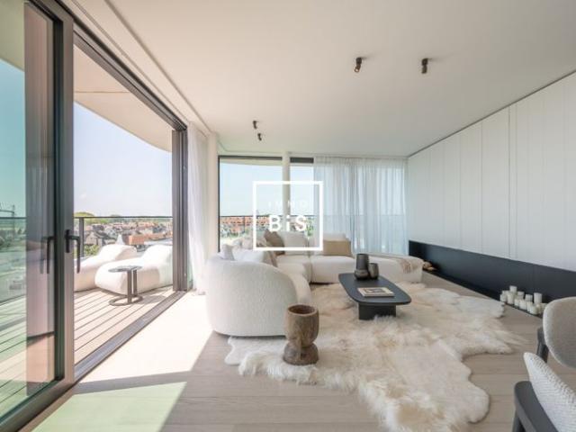 Zuid west gericht hoek appartement met zeer groot zonneterr