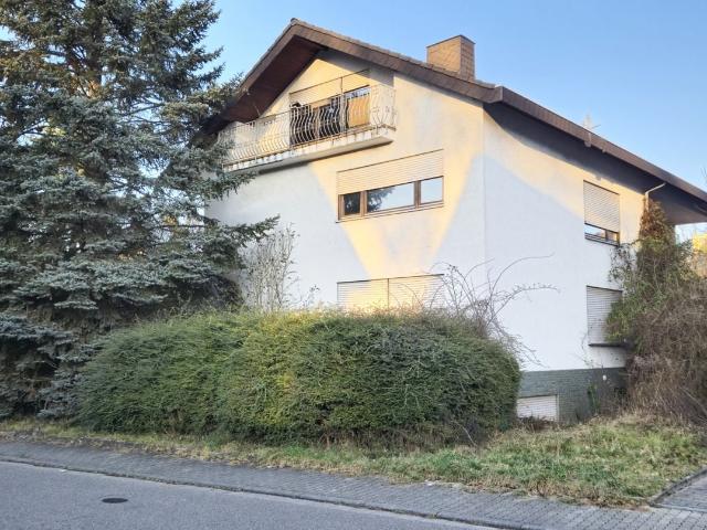 Zukunft NEU gestalten! Sanierungsbedürftiges 5 Familienhaus mit Garten in Waldrandlage von Wiesloch