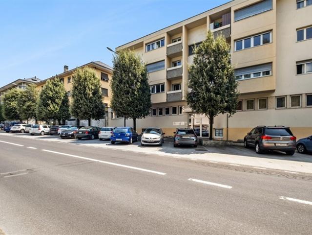 Zur Miete – geräumige 5,5 teilige Wohnung im 4. Stock