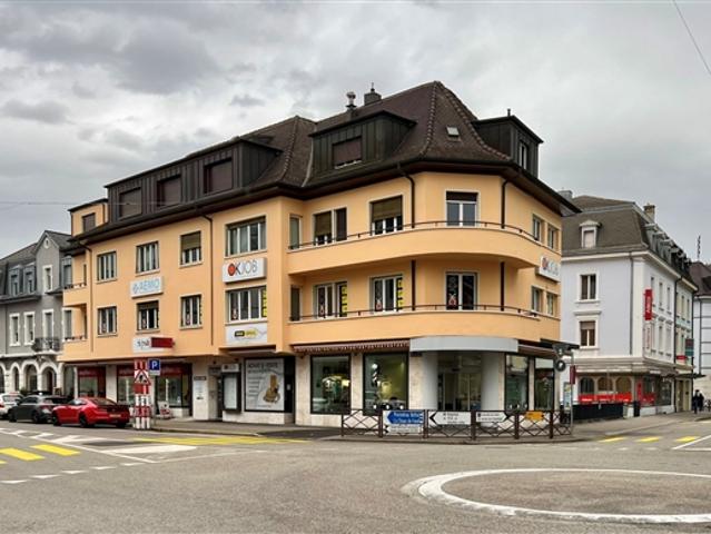 Zur Miete in Delémont, 2,5 Zimmer Wohnung im ersten Stock mit Aufzug