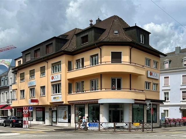 Zur Miete in Delémont, 6 Zimmer Büro im 2. Stock