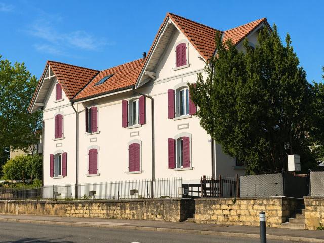 Zur Miete in Delémont, große 5,5 Zimmer Wohnung
