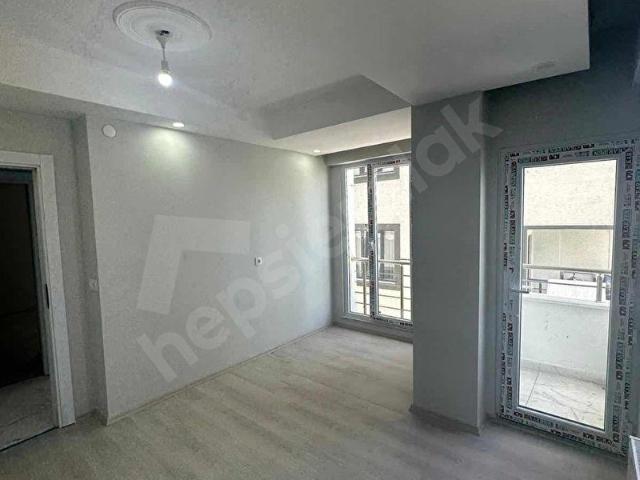 ZYT GYM'DEN 2+1 ALTINŞEHIR ARAKAT CADDEYE SIFIR DAİRE