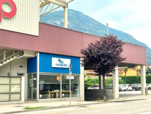 A000118 LOCALI COMMERCIALI O UFFICIO