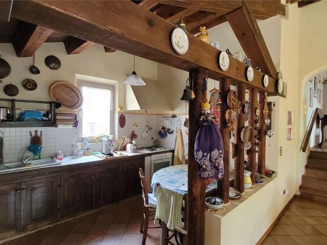 A000777 APPARTAMENTO IN VILLA