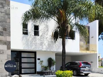 A01 RESIDENCIA EN RENTA/VENTA EN EXCLUSIVO FRACC.RESIDENCIAL EL CAMPANARIO