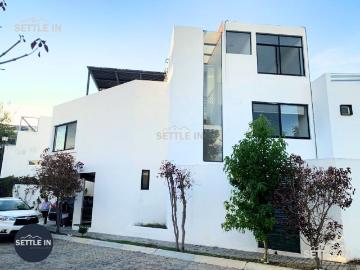 A04 CASA EN VENTA/RENTA PARQUE CAMPECHE CON ALBERCA LOMAS DE ANGELÓPOLIS