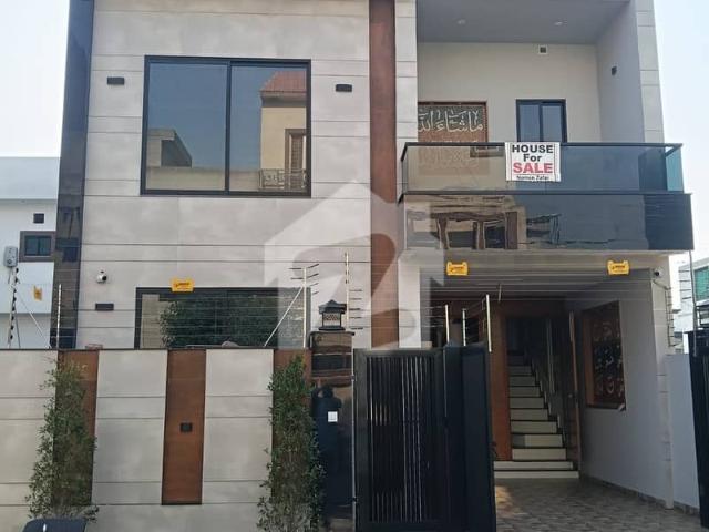 A1 block 5 marla house available for sale