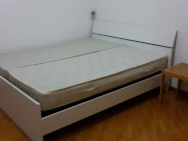 A24/S5 stanza con letto a due piazze,, con balcone, vicina alla BUC e al Centro Storico, Via Endrici, Trento
