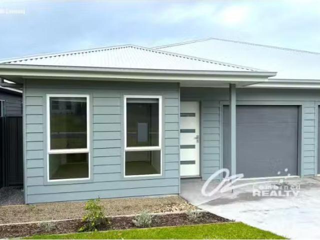 A/39 Lancing Avenue, Susinteraction Inlet Townhouse for rent.