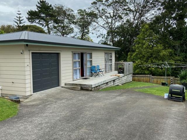 a/40 Kingdale Road, Henderson, Waitakere City