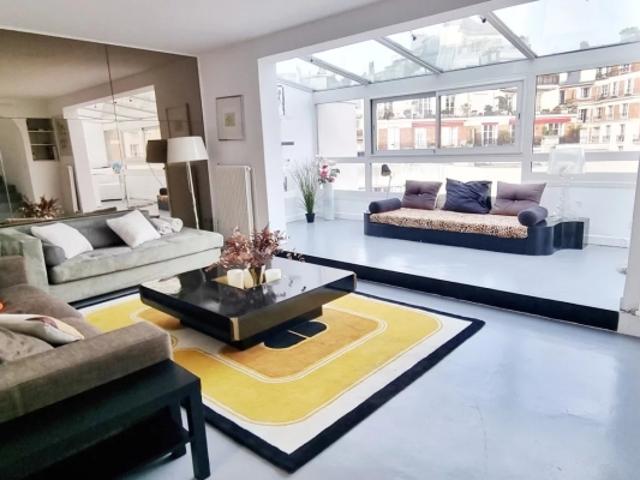 A MUETTE TRÈS BEL APPARTEMENT AVEC TERRASSE