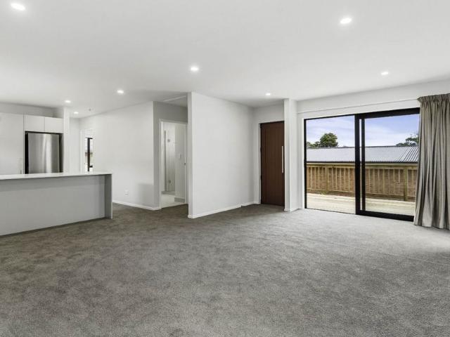 A Must View Modern Home in Henderson
