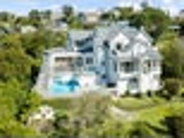 A Masterpiece of Style and Seaviews