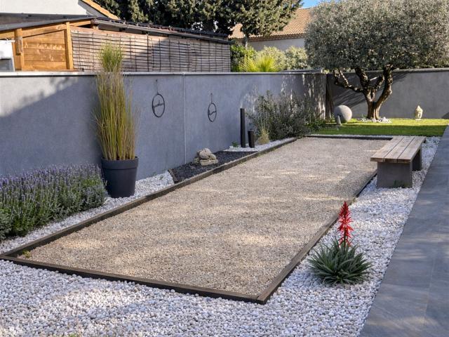 A Milhaud Villa avec piscine et coin barbecue 135m² Milhaud