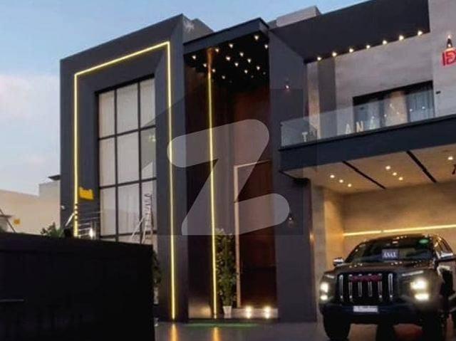 A modern designed luxurious 1 kanal house ready for sale