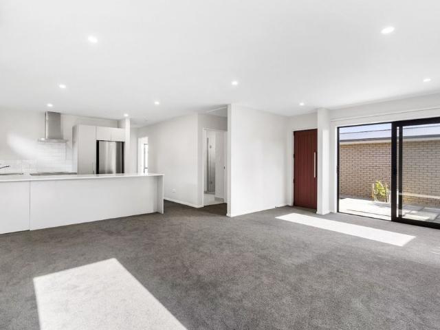 A Modern Home in Henderson!
