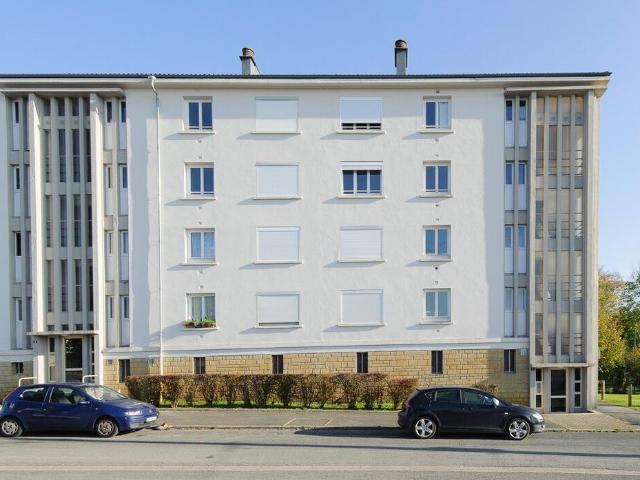 À MOUZON