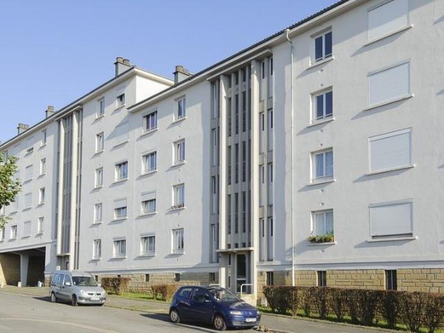 À MOUZON