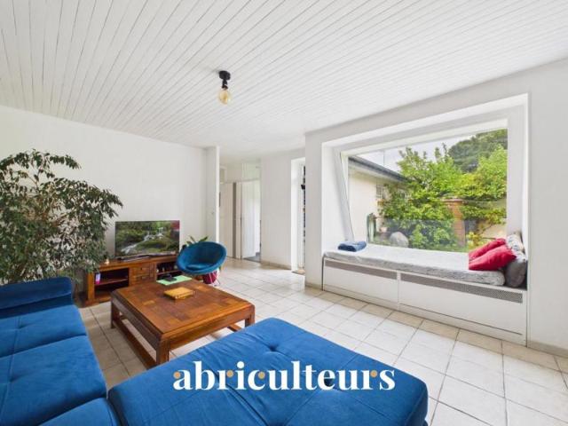 A Nantes, Charmante maison de plain pied, 3 Chambres avec jardin, à louer en meublé pour un an