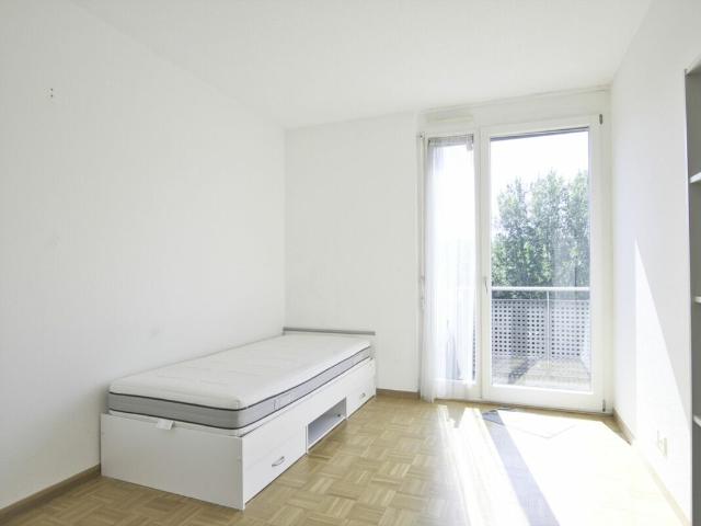À ne pas manquer! Lumineux 5 pièces en attique avec vue dégagée | dreamo. Ch