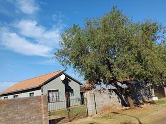 a neat family home to rent!