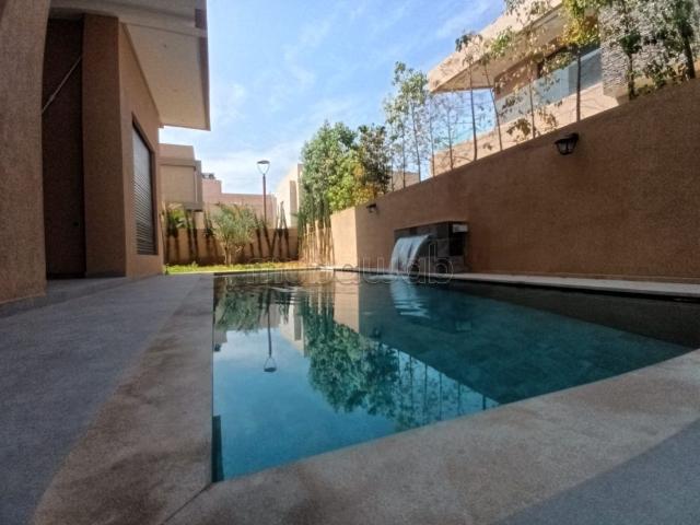 À Noria Golf Excellente villa en vente neuve contemporaine de 4 suites à 10 minutes du centre ville