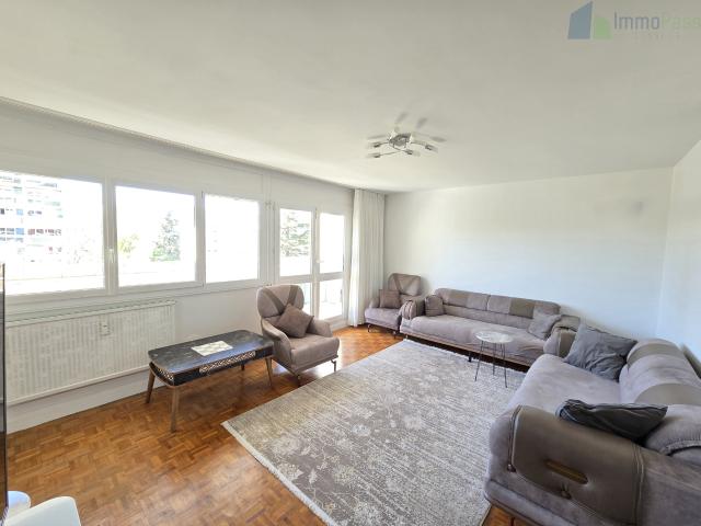 A OULLINS PIERRE BENITE, GRAND T4 QUARTIER HAUTE ROCHE EST