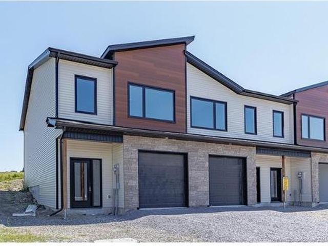A Oakhill Cres, Saint John, NB, E2J 4M4 house for sale | Listing ID NB144135 | Royal LePage