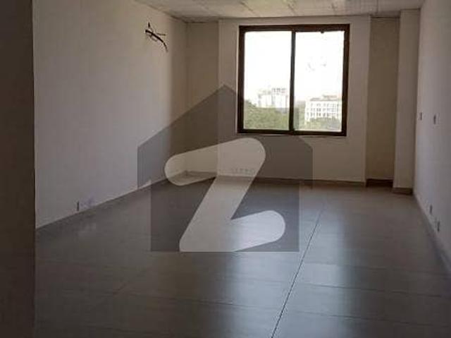 A Office Of 450 Square Feet In Rs. 70000 For Rent