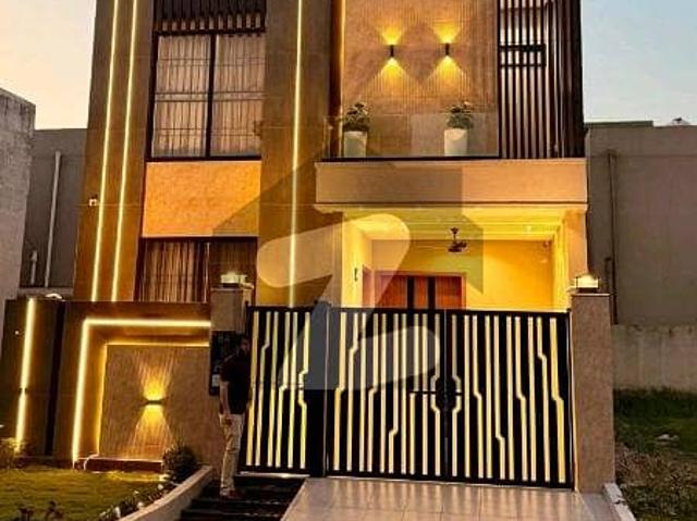 A On Excellent Location 5 Marla House In Citi Housing Society Is On The Market For sale