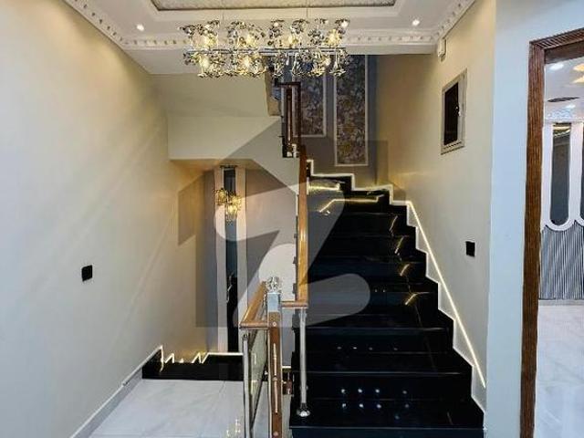 A On Excellent Location House Of 5 Marla In Lahore Park View City Tulip Overseas