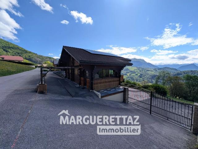 A ONNION CHALET AUTHENTIQUE FACE AU MONT BLANC