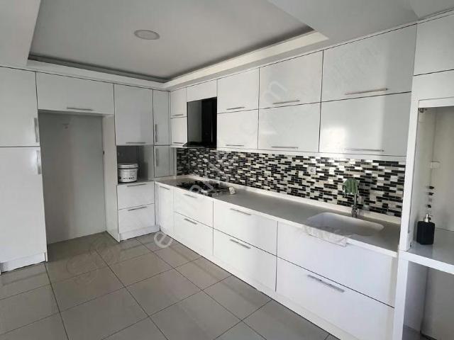 Aşağı Hisarda 3+1 Geniş Harika Konum Kiralık Daire