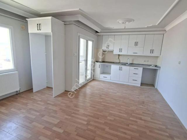 Ağabey Gayrimenkul Den Turan Mahallesi Cadde Üzeri Kiralık Daire