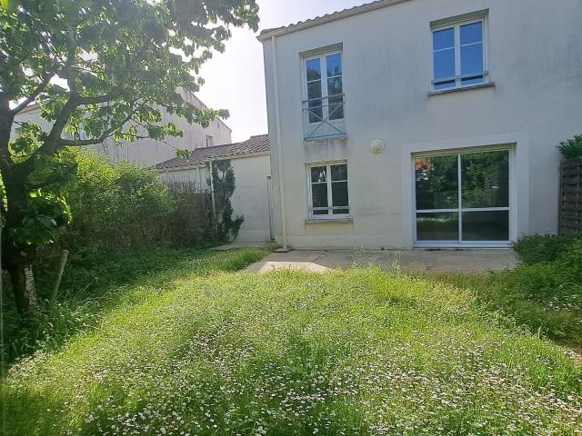 À acheter à Surgères: villa de 80m2 avec GM IMMOBILIER