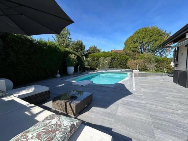 À acheter – Maison individuelle avec piscine – Bons en Chablais 74890