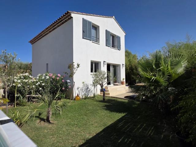 À acheter sur Lambesc: Maison de 90m2 sur terrain de 440m2
