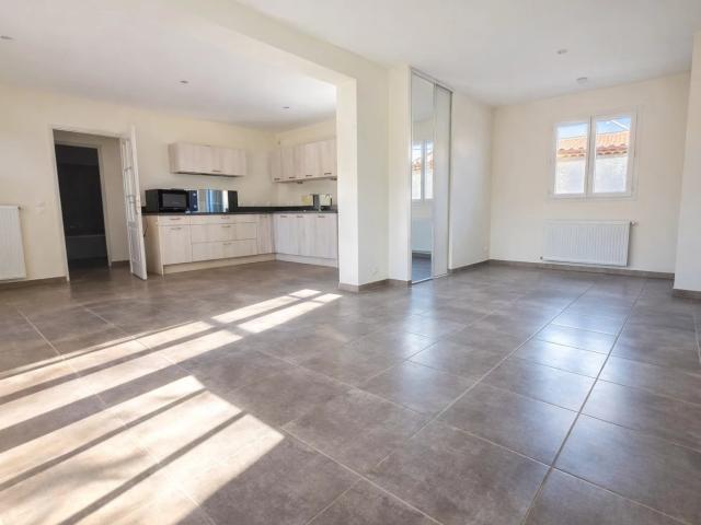 À acheter sur Pelissanne: Appartement T3 avec garage et extérieur