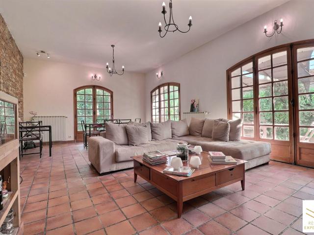 A Allauch, maison de 160 M2 type 5 avec piscine et vue dégag. 160m² Allauch