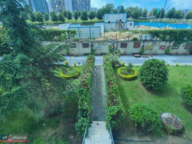 Ağaoğlu My Offıce 212'de 2+1 120m² Camlı Ofis 5otopark+9m²depo