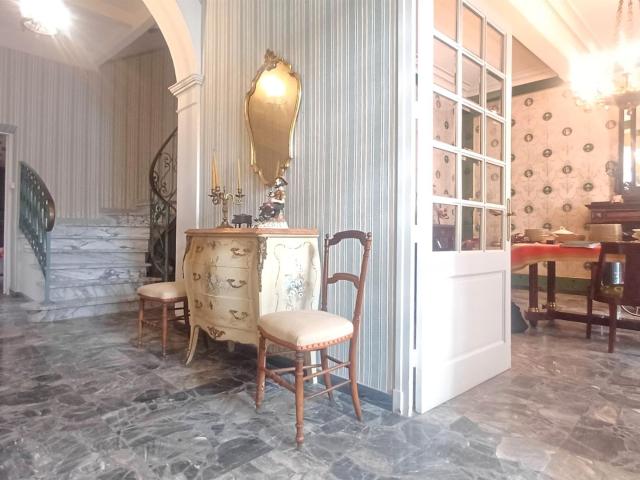 À Argeliers, maison de village à vendre avec Fethi Chenine 214m² Argeliers