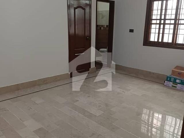 A Bungalow Having Vip Location Above 400 sq yard CORNER At 60x40 feet Road In Block 4A Gulshan e Iqbal
